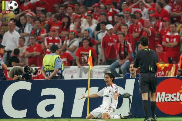  多特蒙德青年军崛起冲击欧冠席位受瞩目  