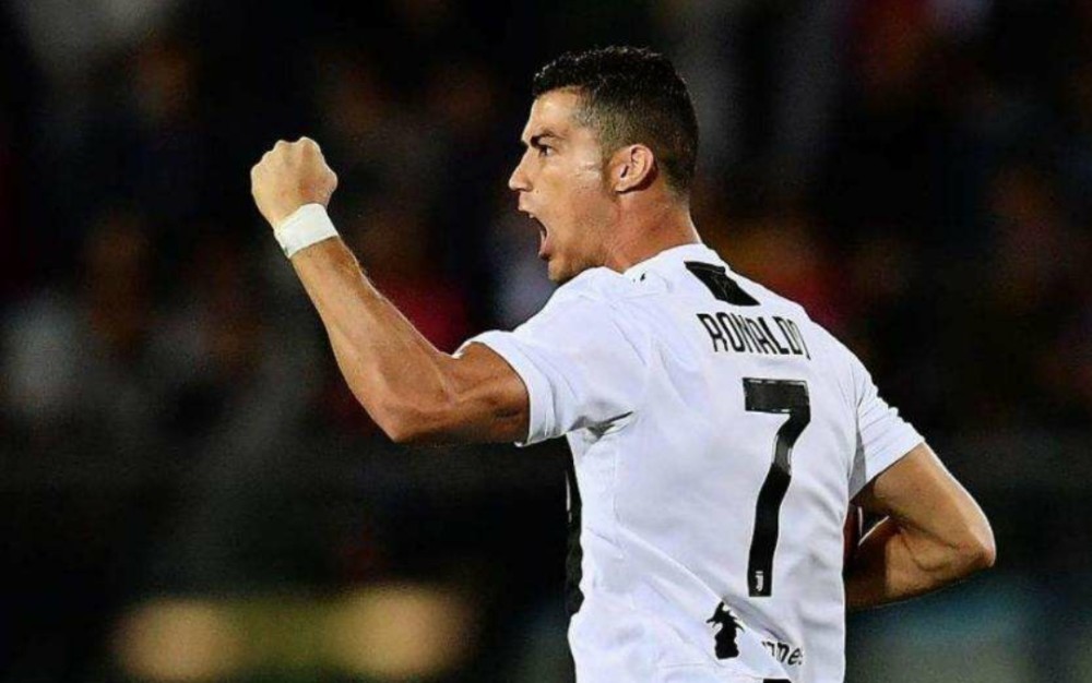  曼城罗德里铁树开花，后腰插上斩获关键球  